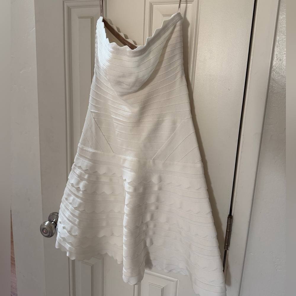 Herve Leger “Phoebe Dress” NWT White Strapless Dress Small